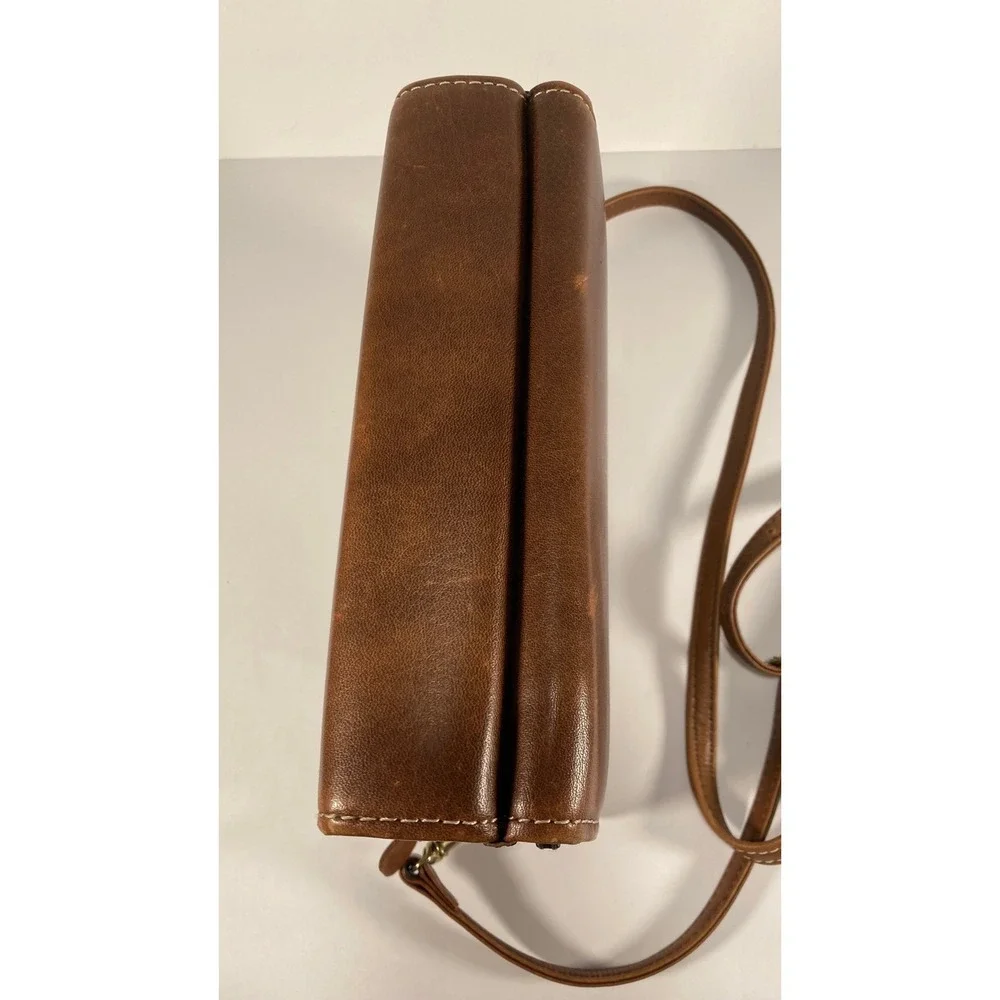 Franklin Covey Brown Leather Zip-Around Crossbody Organizer